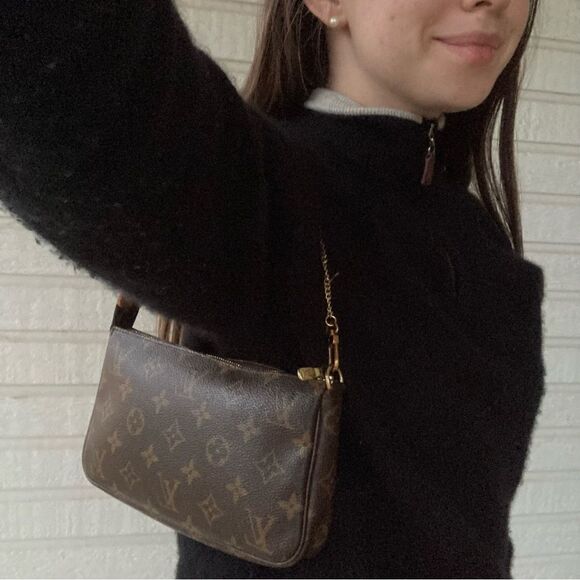 LOUIS VUITTON Monogram Chain Baguette Hobo Chain Bag Pouchette Felicie Liv - Picture 11 of 14